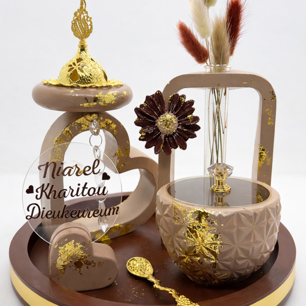 bc993feb-3399-41ae-ab0d-fd2ef4247c8e Plateau Cappuccino & Or