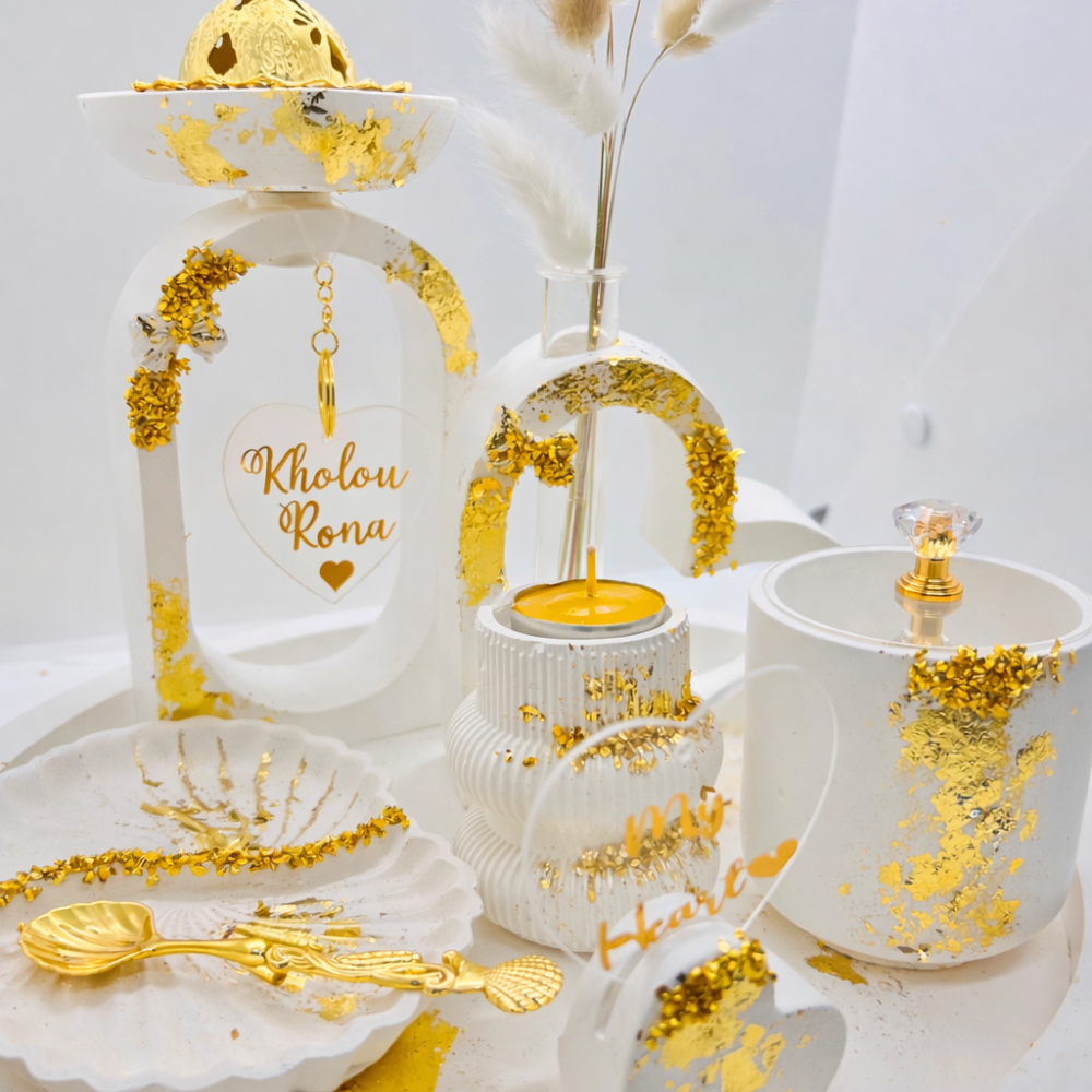 e0bbd9a7-1506-407a-a0fa-2b5c4dcbdc7a Plateau prestige white &Gold